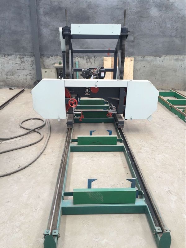 Portable Horizontal Band Sawmill, diesel power portable saw mill